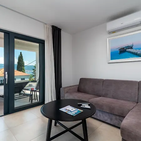 Maca Apartments & Suites Traù Esterno foto