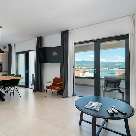 Maca Apartments & Suites Traù Esterno foto