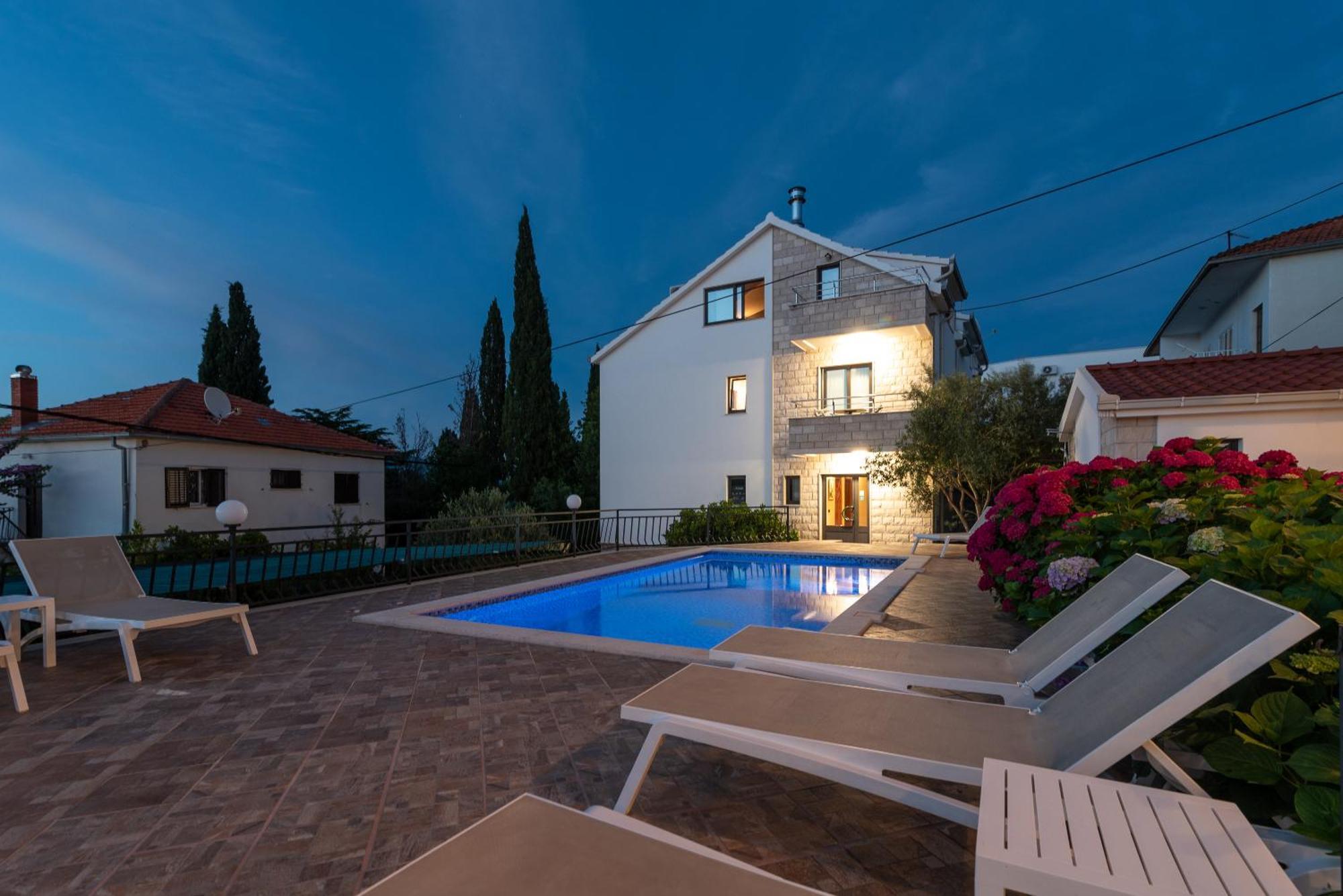 Maca & Apartment Trogir